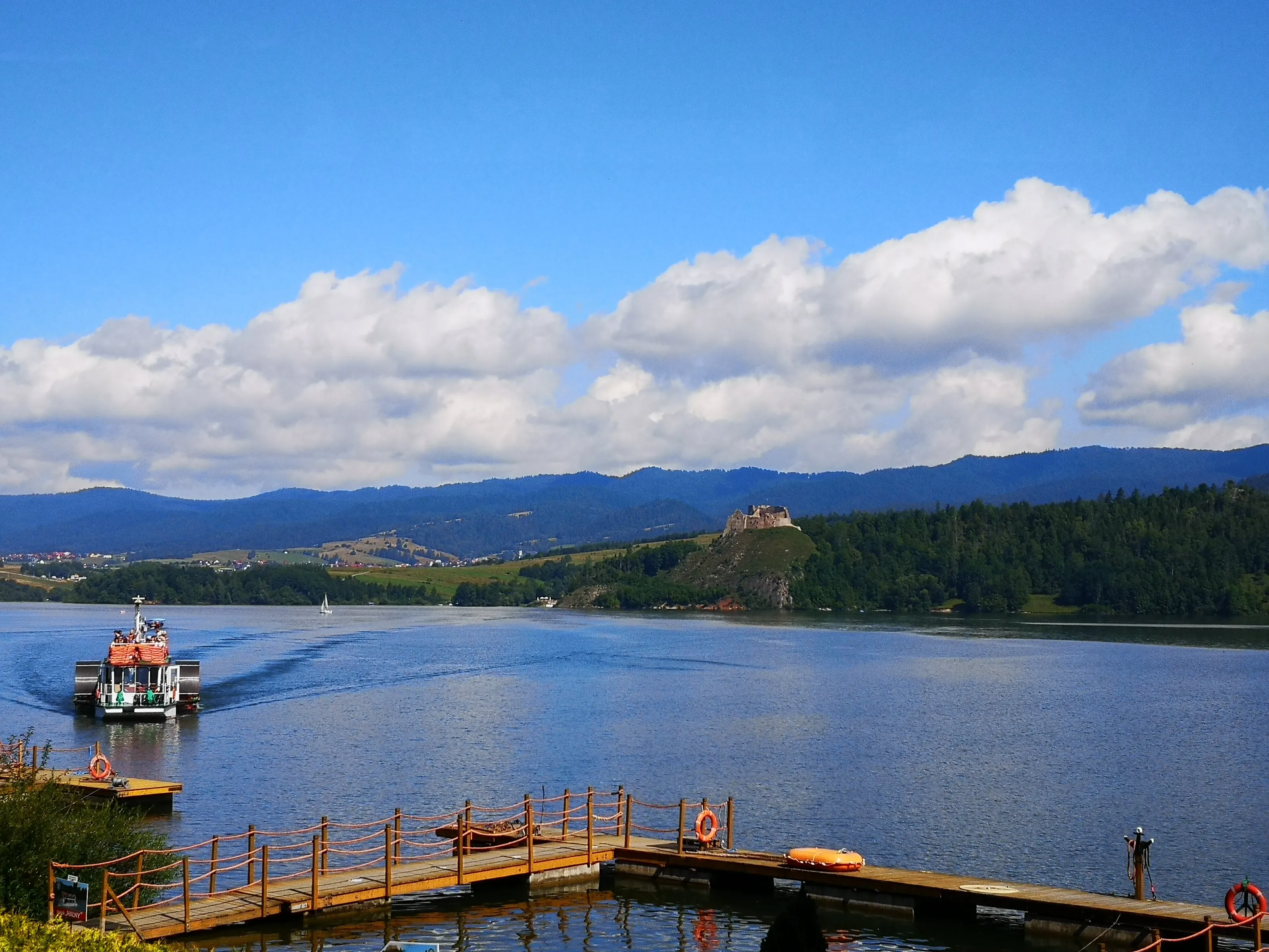 Czorsztyn lake