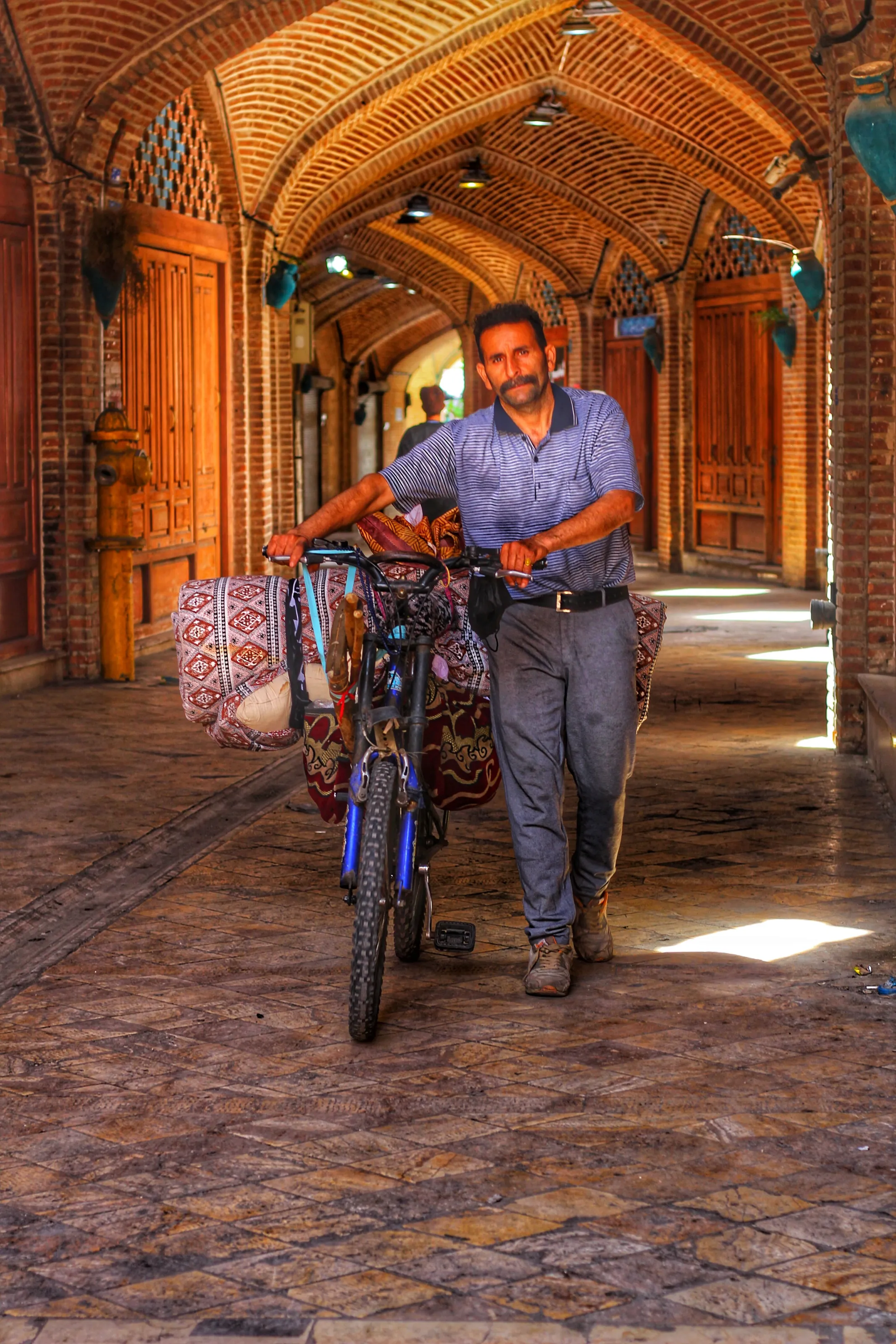 peopel and bike