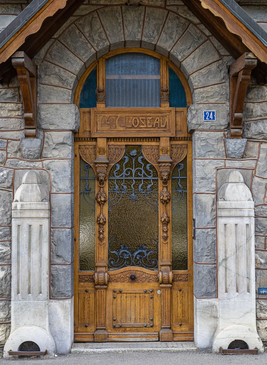 Entry 16335617
