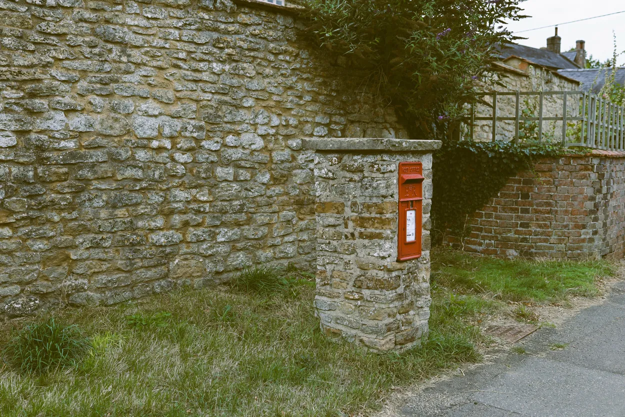 Entry 13930443