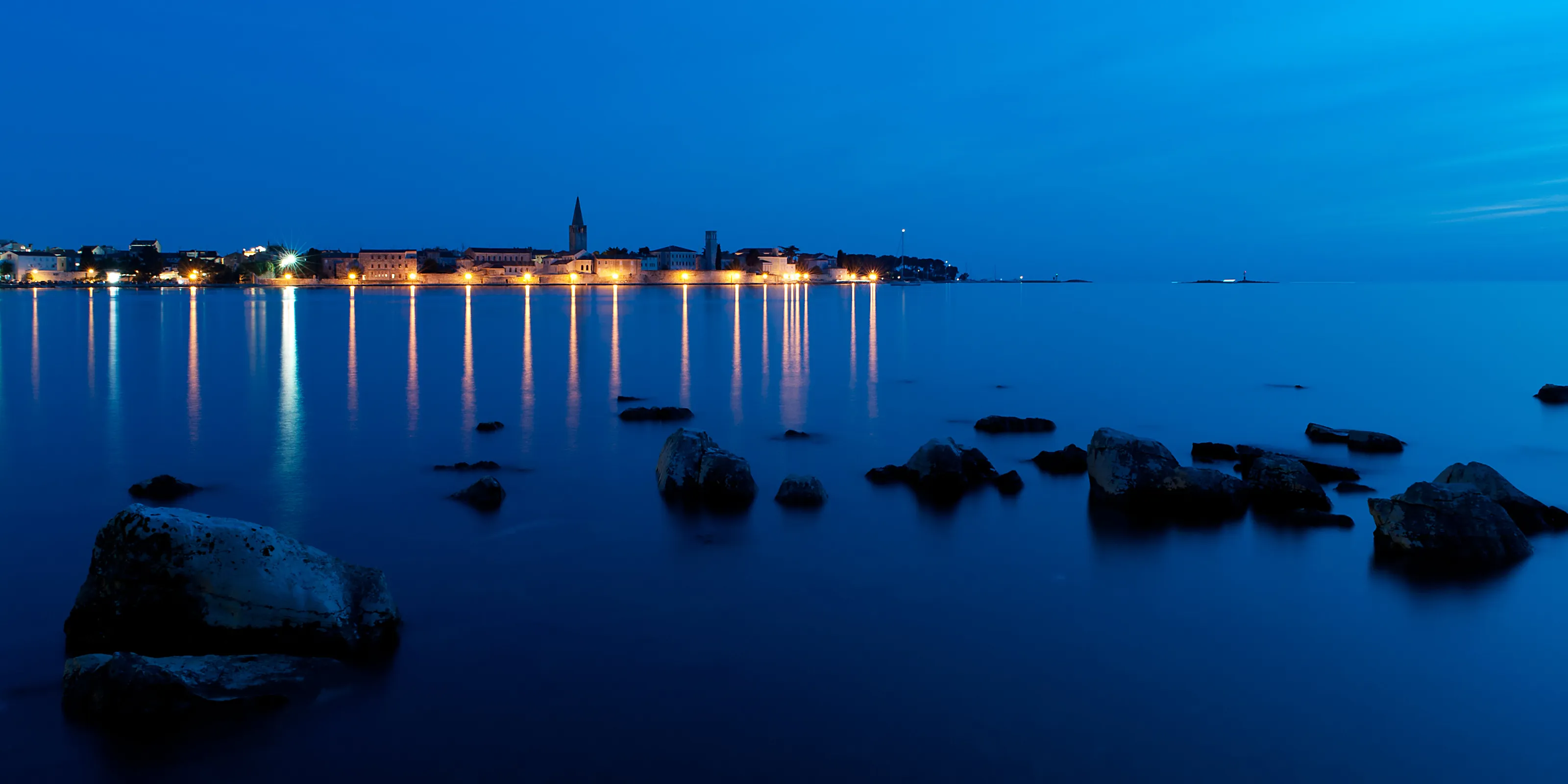 Porec by night