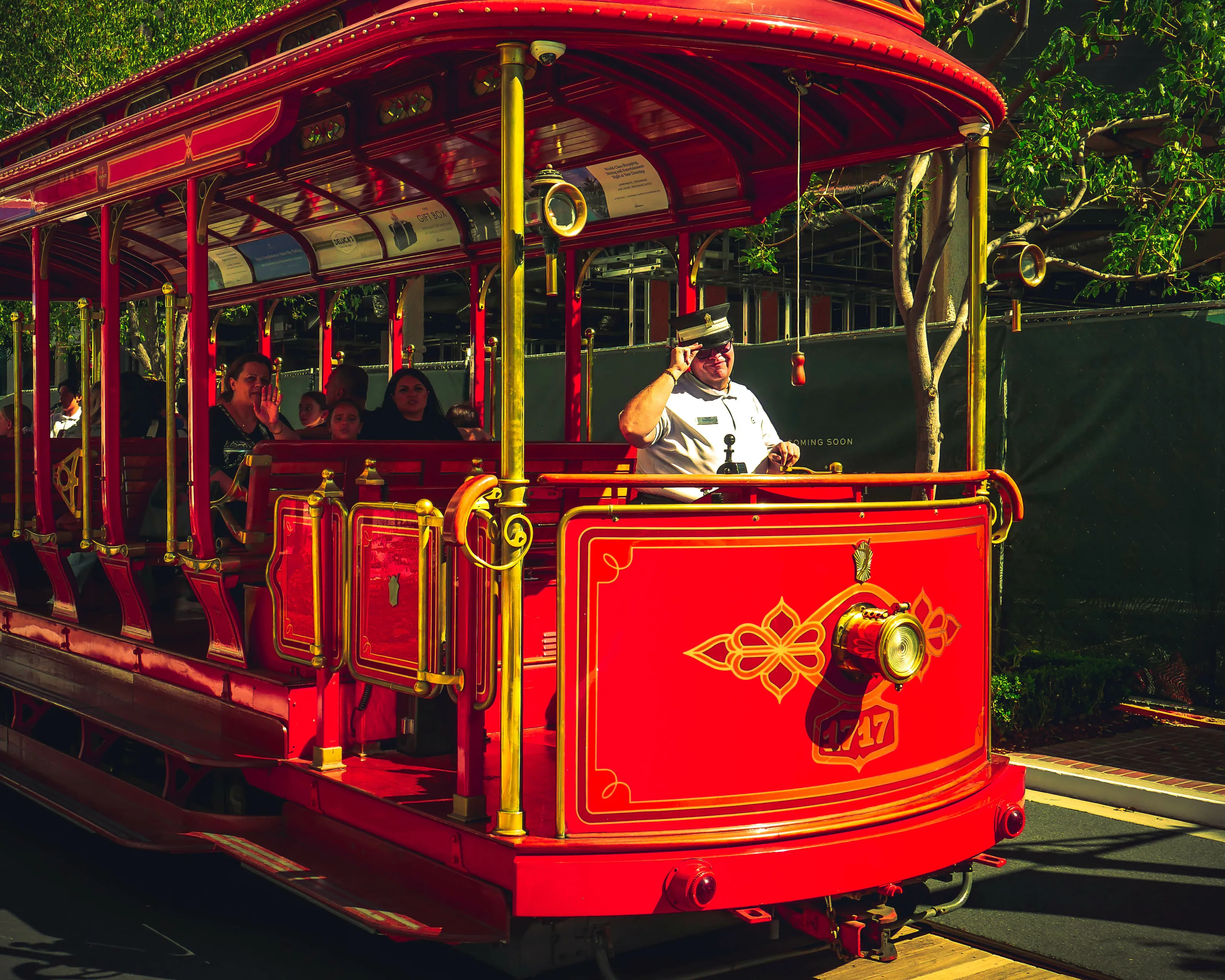 Tram at the Glendale Galleria
