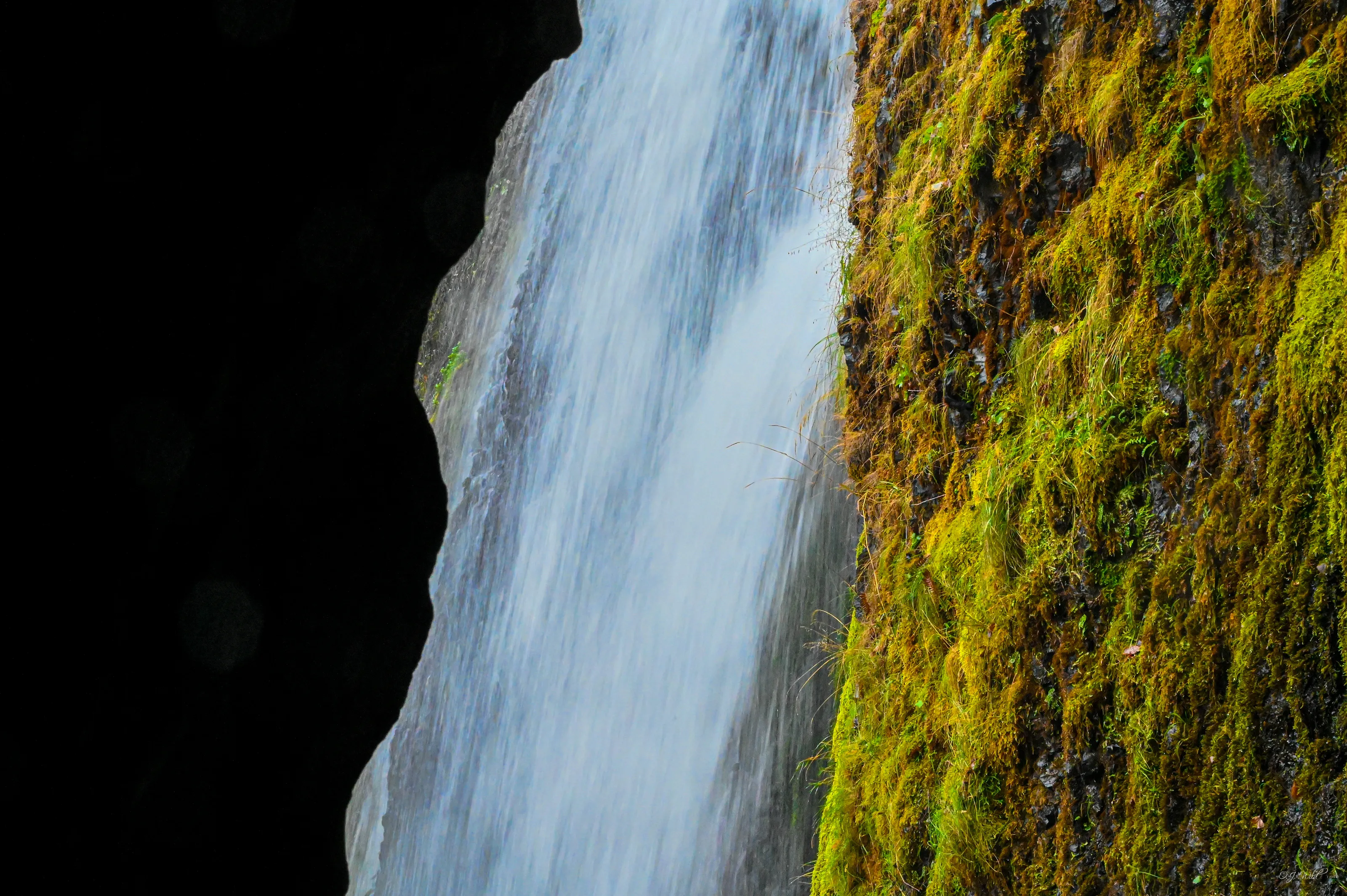 Streaming Cave