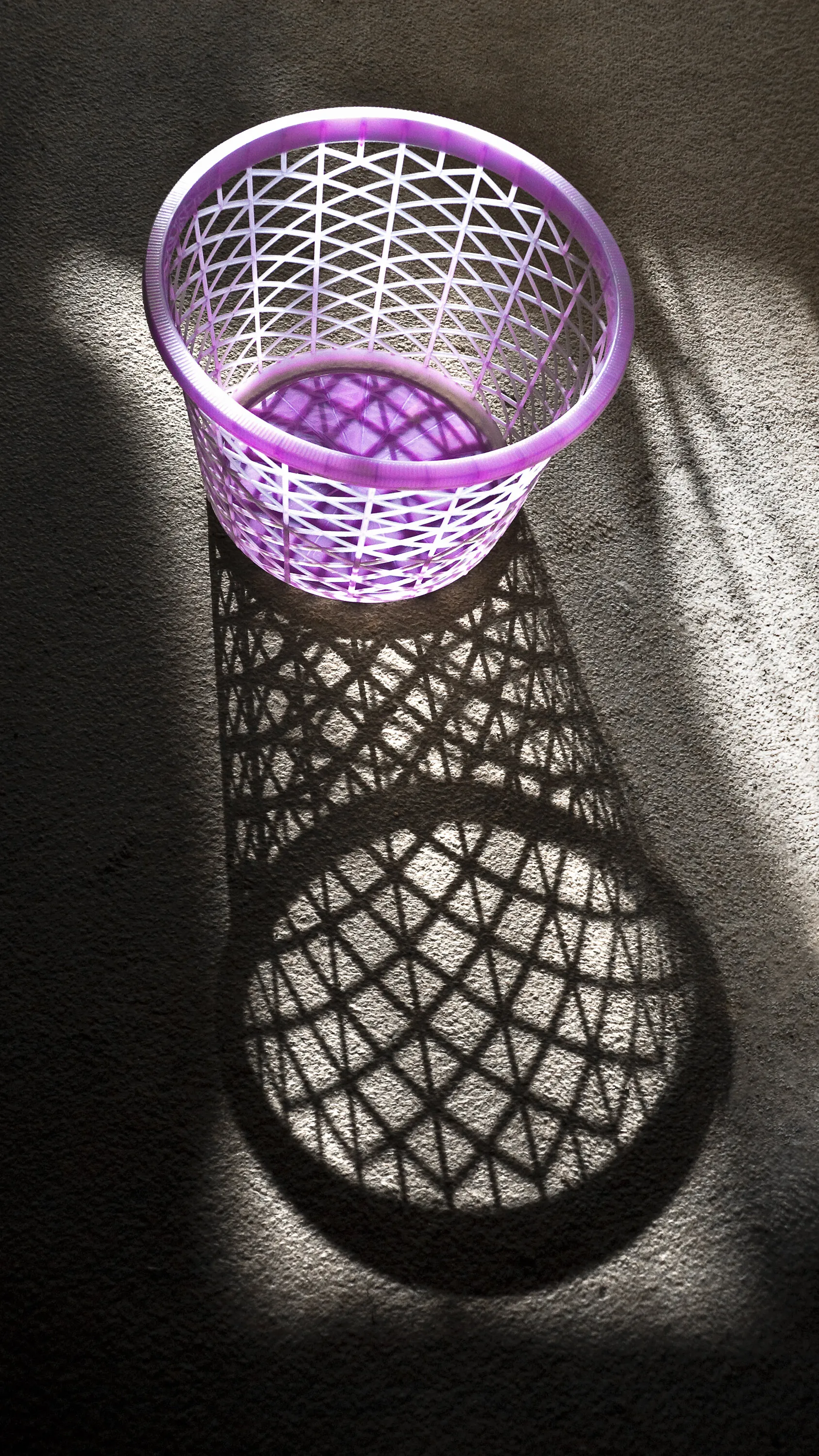 LAUNDRY BASKET