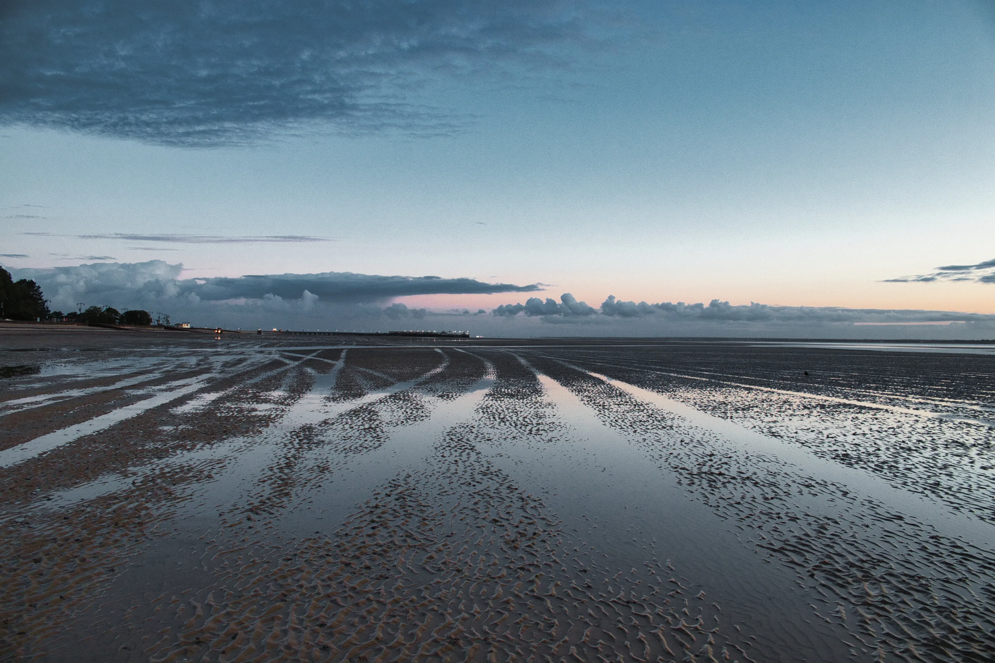 Lead in lines at low tide