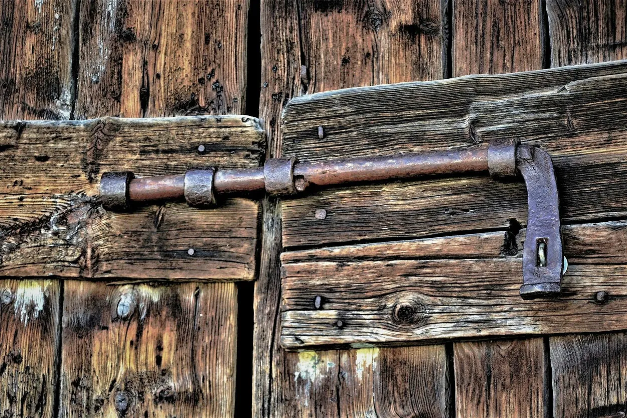 Entry 15077612