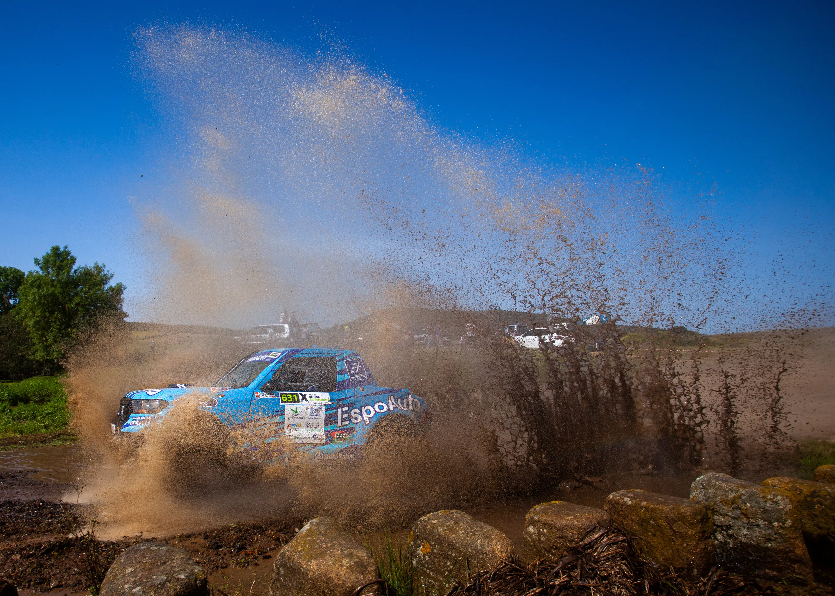 Jeep in water splash