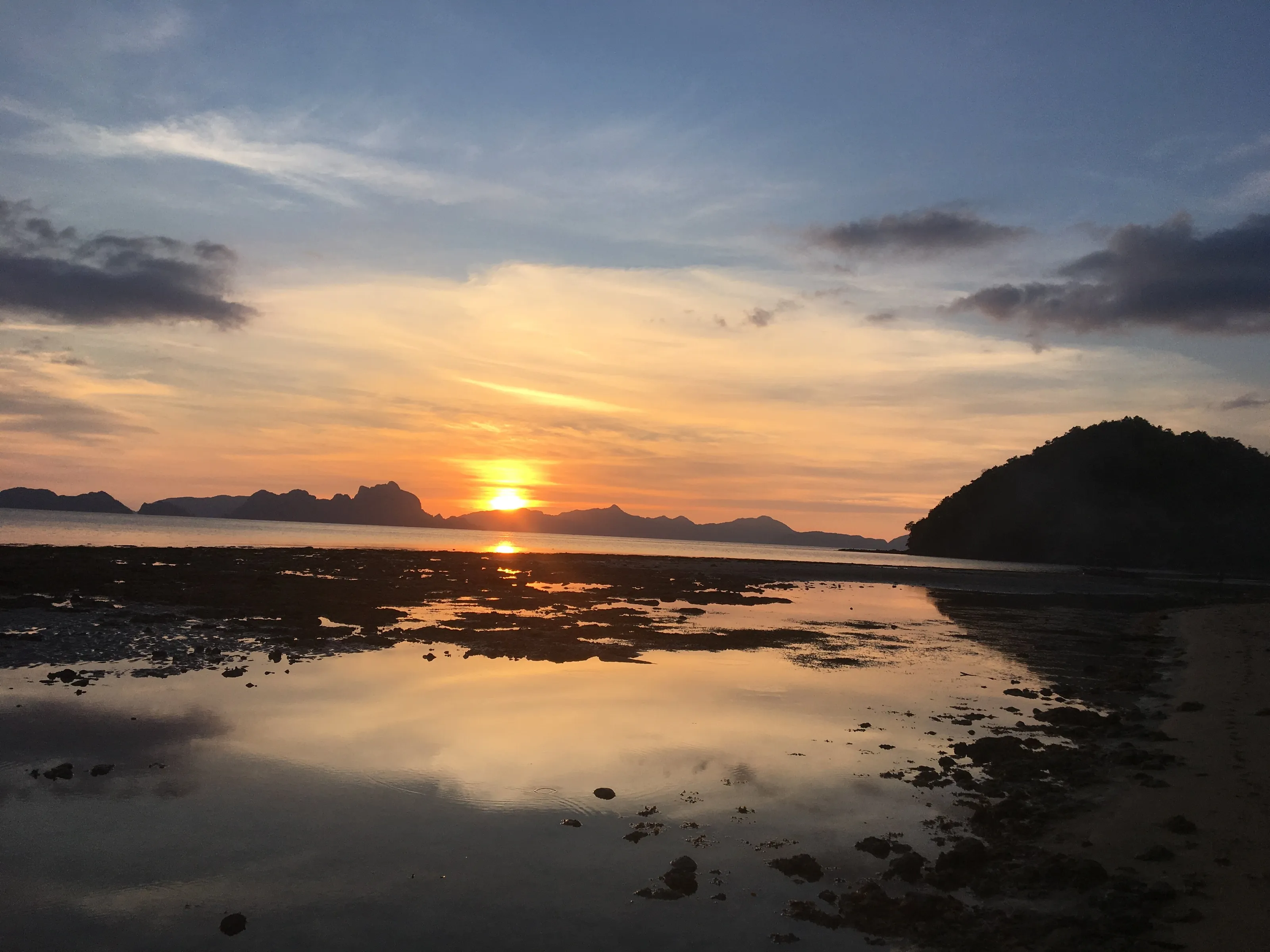 Sun Set Las Cabanas Beach