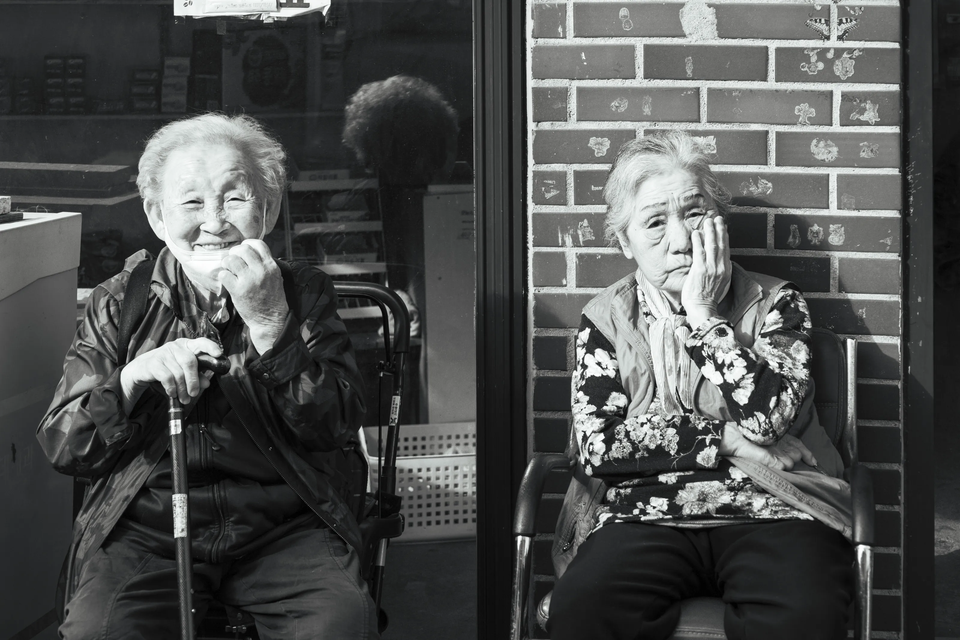 Faces of Tradition: Spontaneous Portraits from South Korea's Authentic Villages