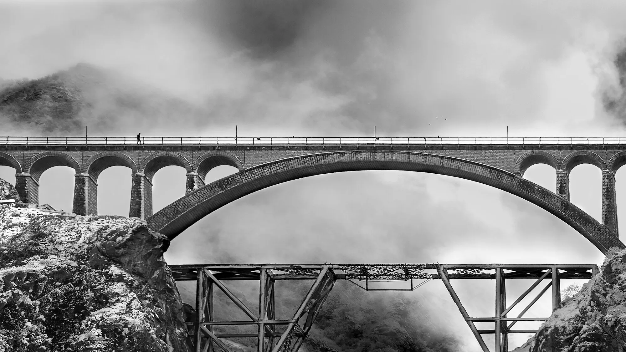 Veresk Bridge In Snow
