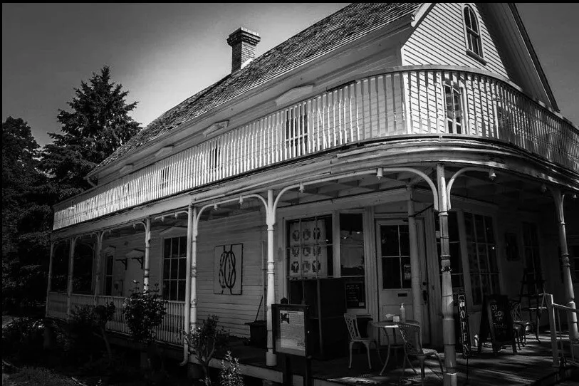 Marsh Store, Coldstream, Ontario, Canada