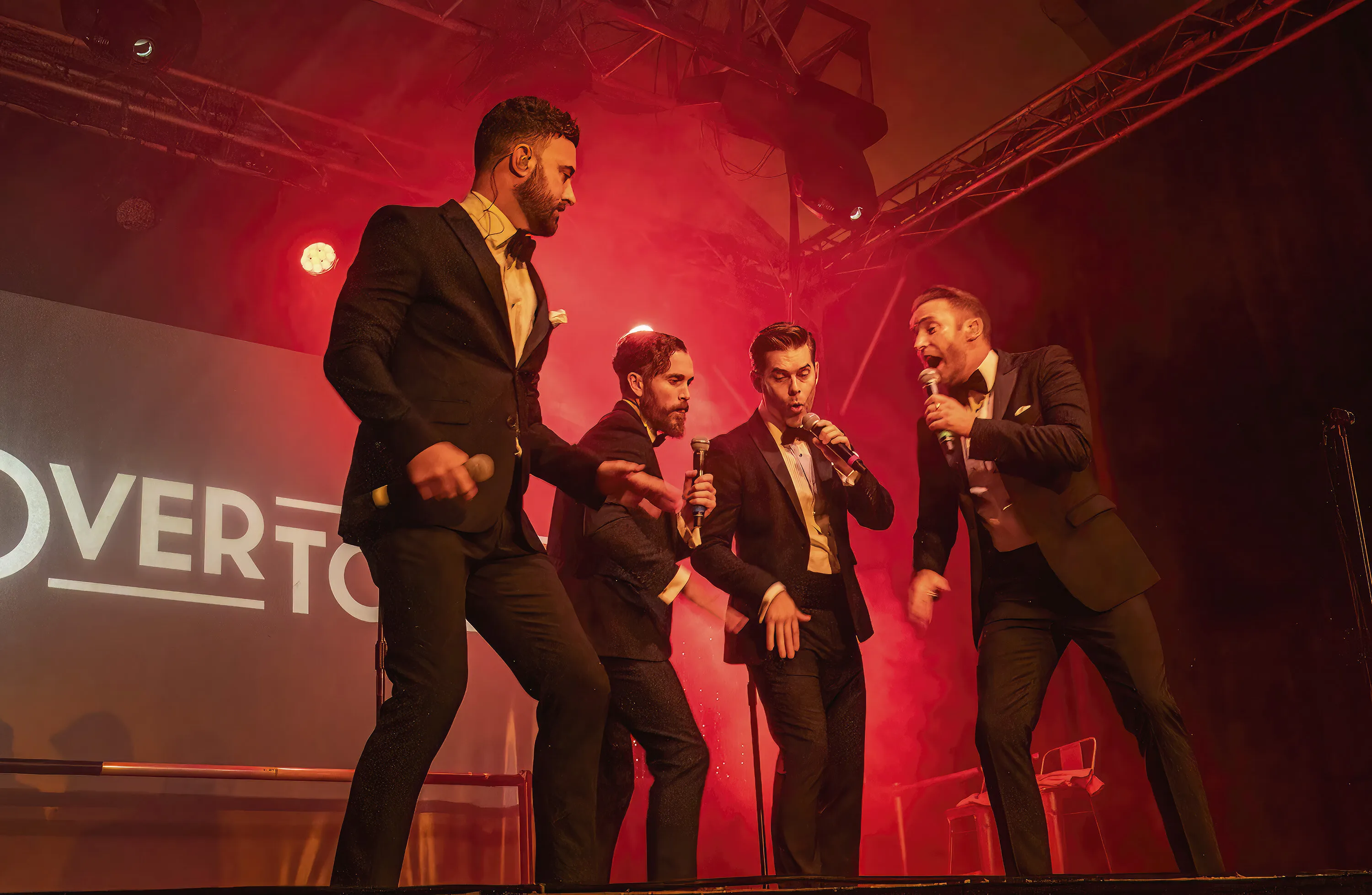 Overtones in concert