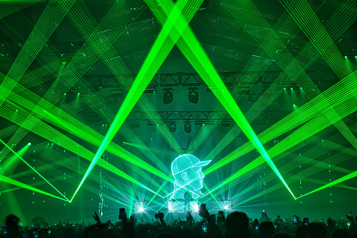 Lasers for DJ Ben Hemsley