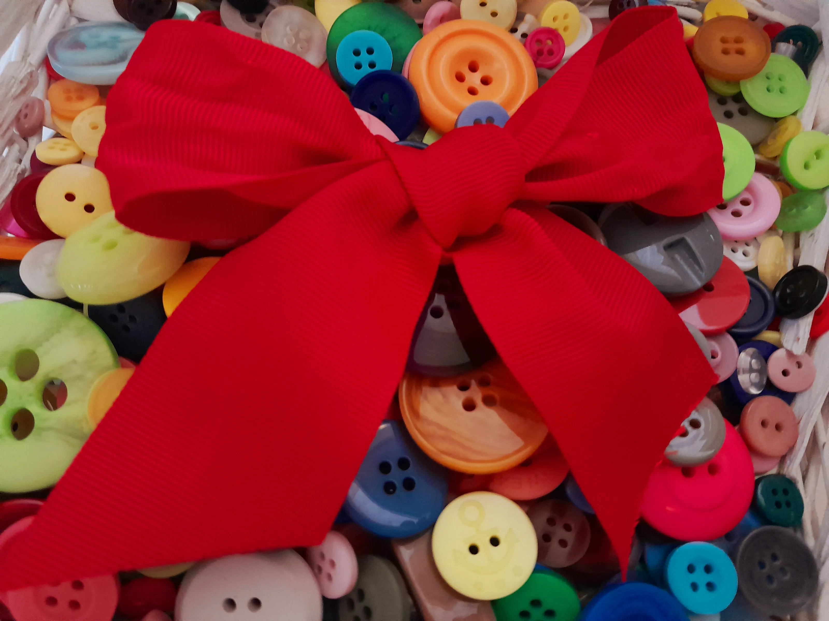 Red bow