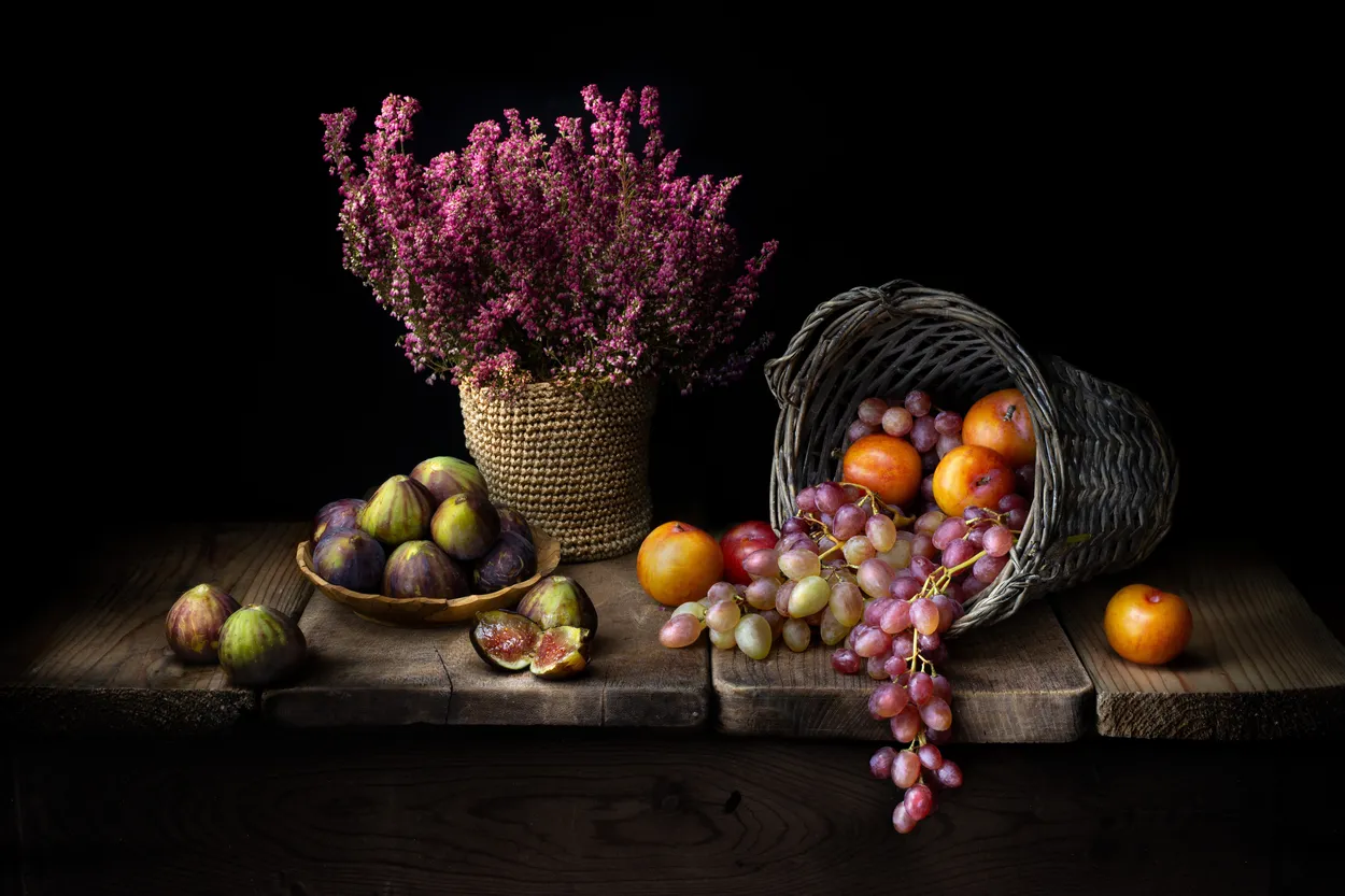 Figs and grapes