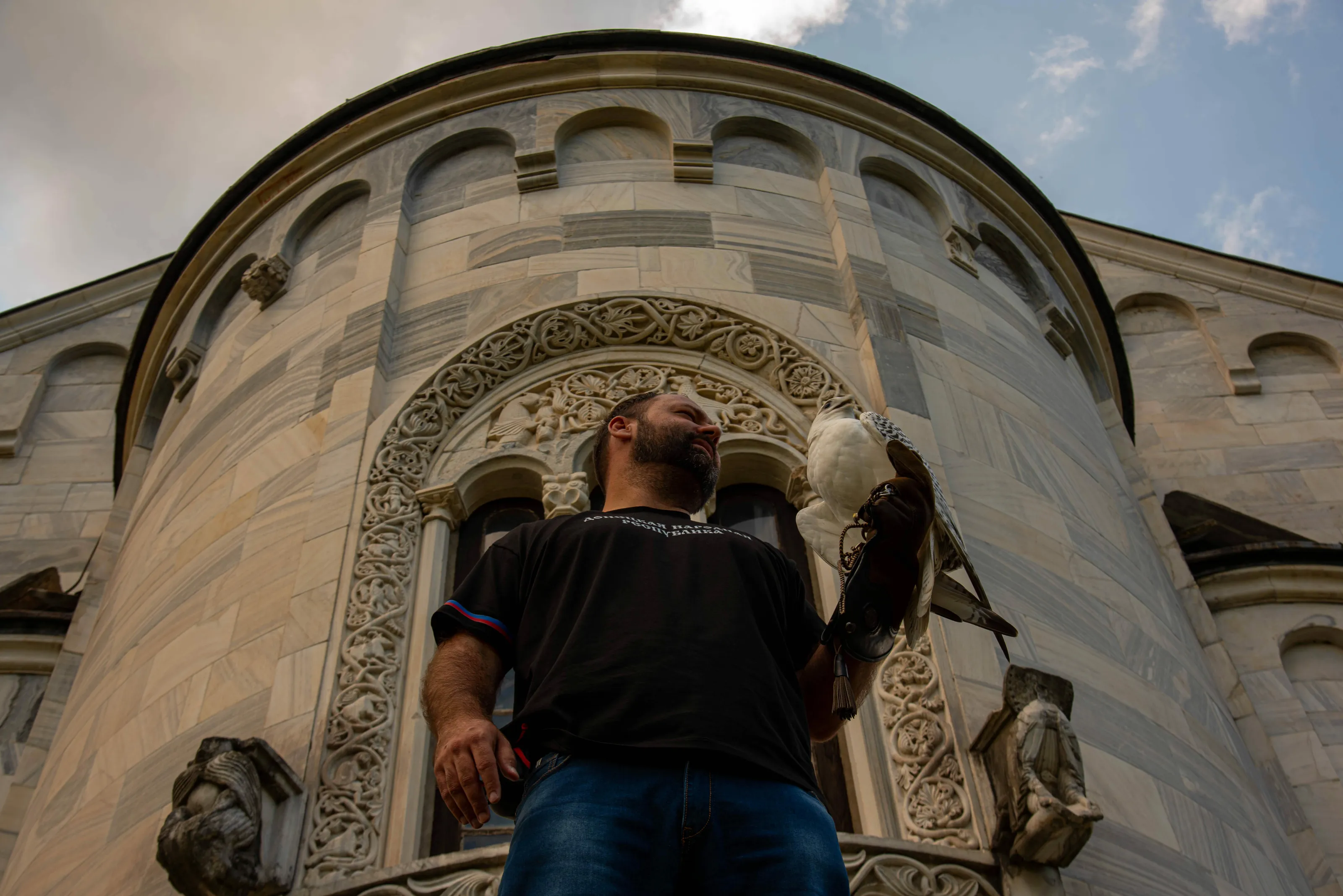 Forgotten medieval traditions - Falcon and falconer in Studenica monastery