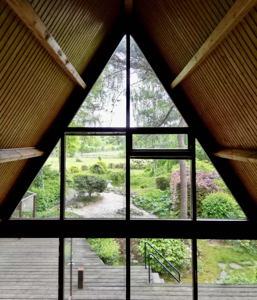 Entry 18207136