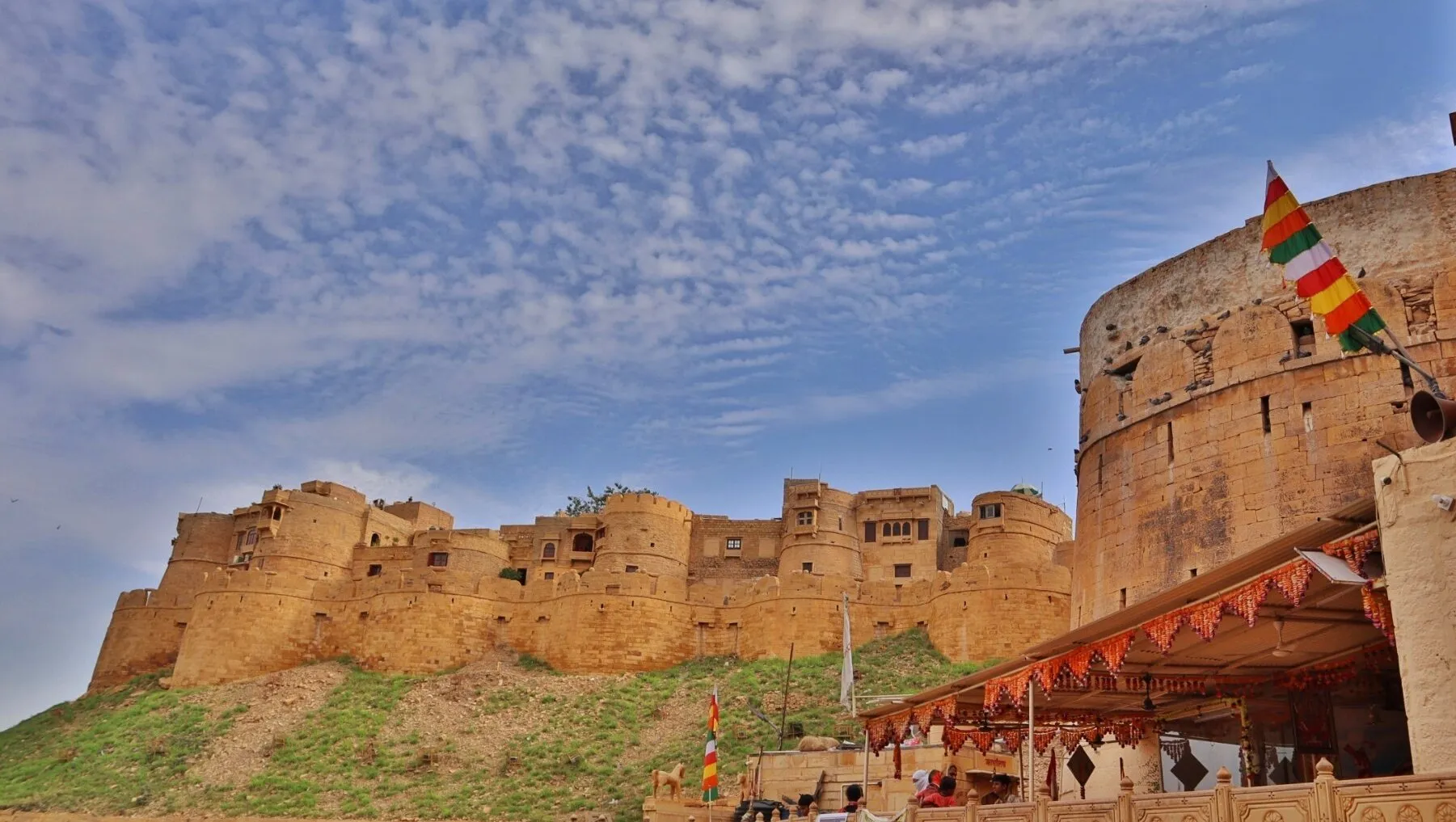 Sonar Kella, The Golden Fort