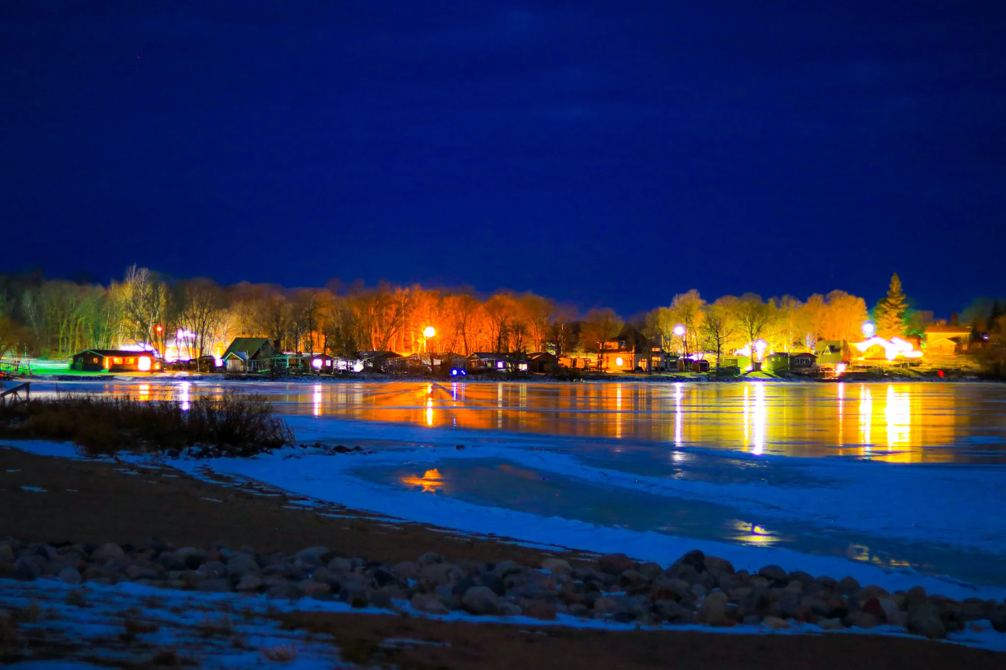 Christmassy on Maple Lake