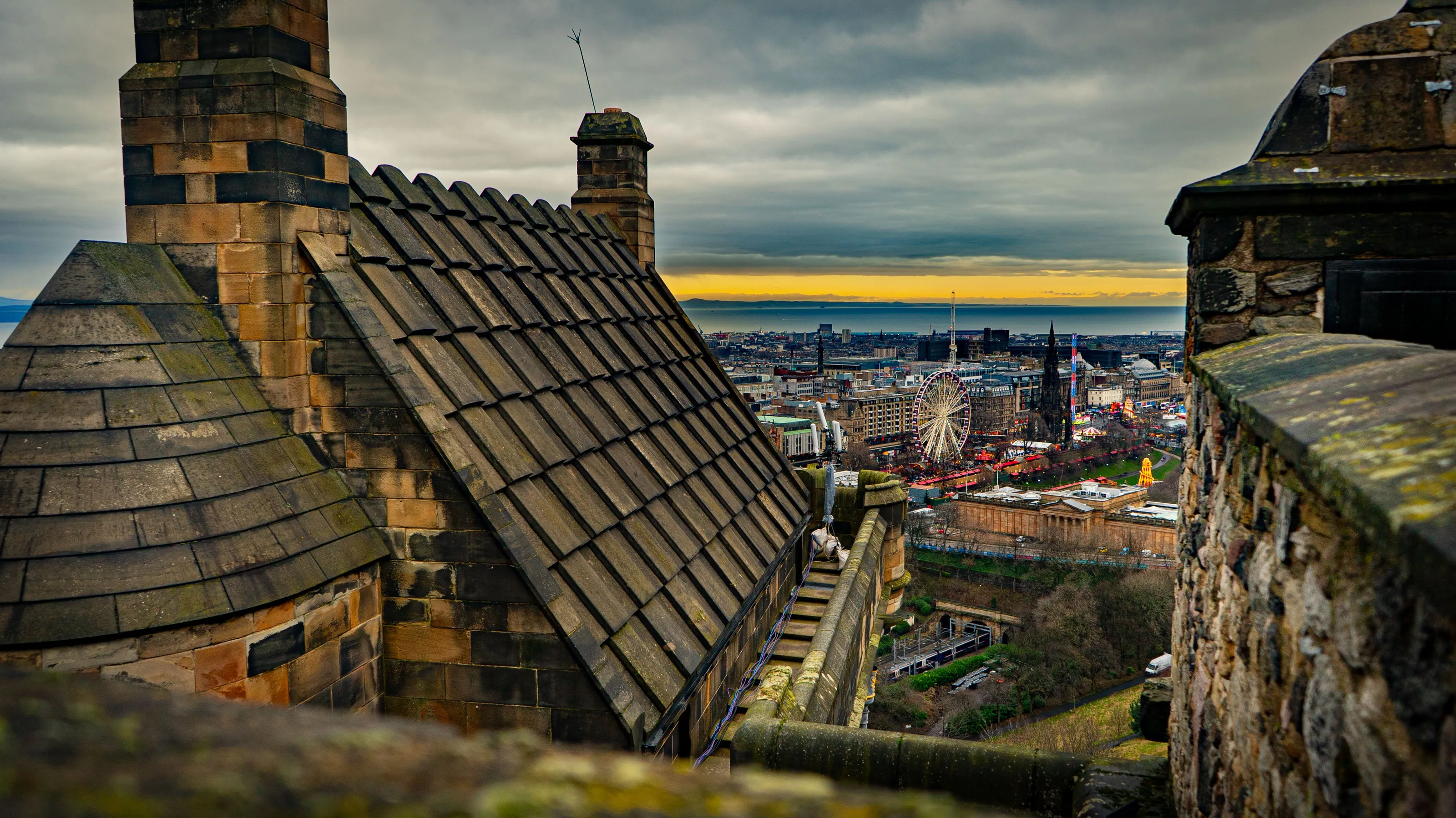 "Enchanting Edinburgh: Winter Majesty"