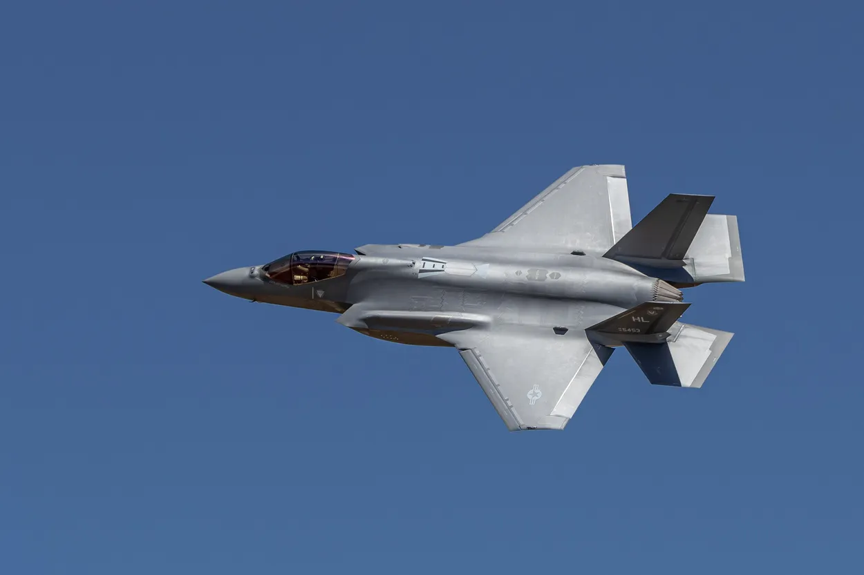 Entry 22987905
