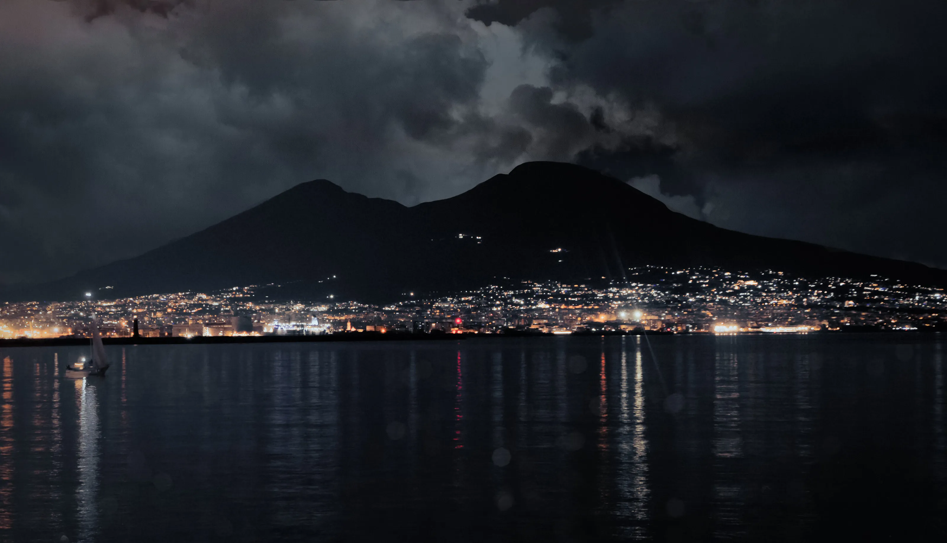 Vesuvio and Napoli
