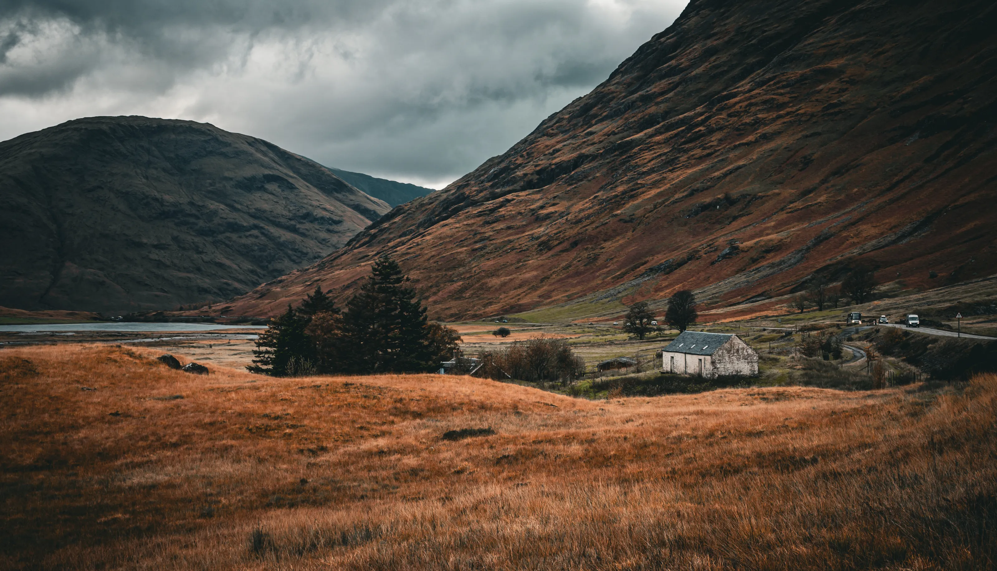 White House in the three sisters of Glencoe