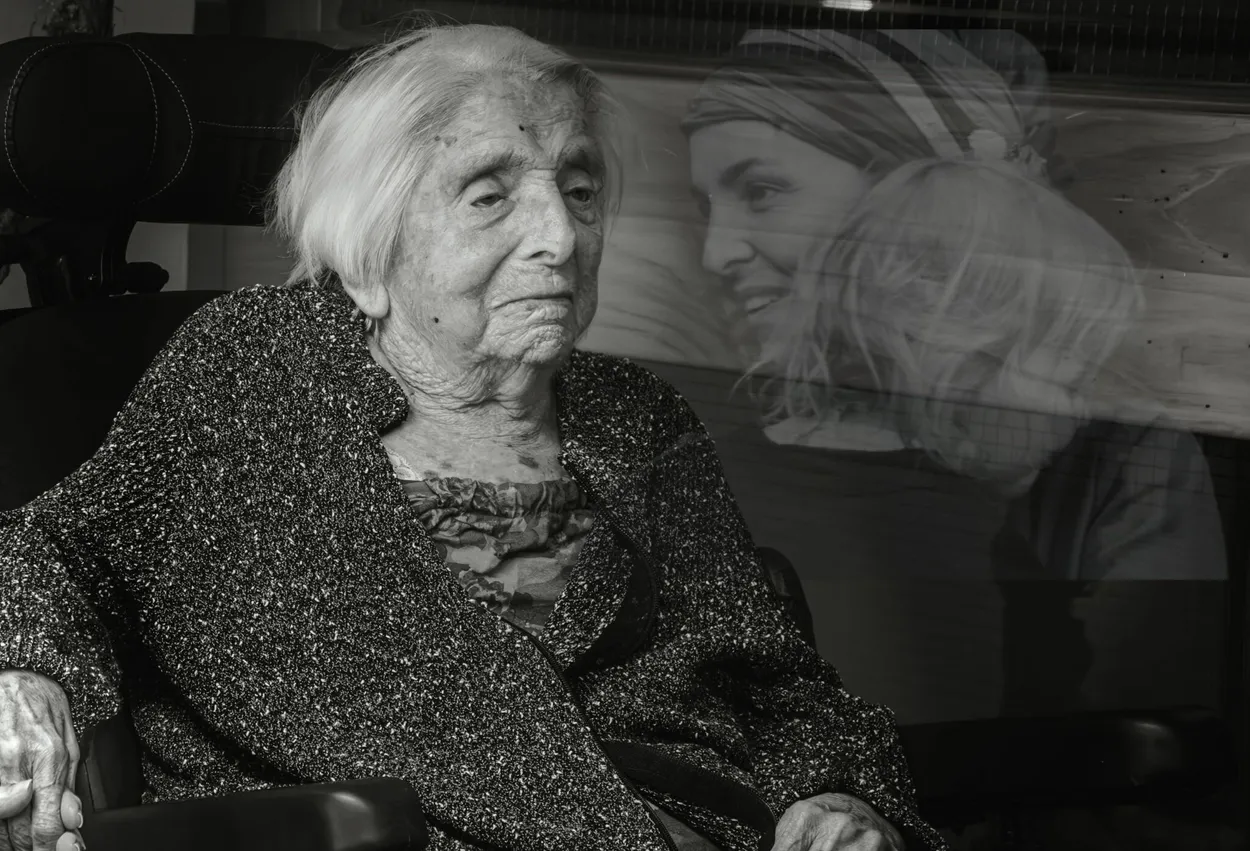 Entry 19309474