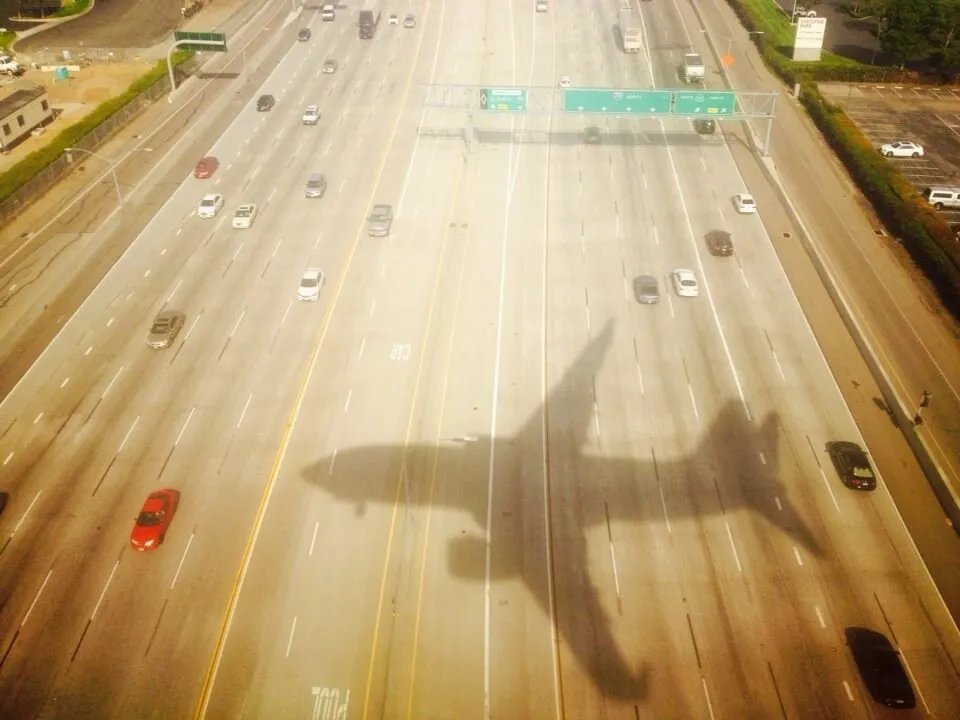 737 on the 405
