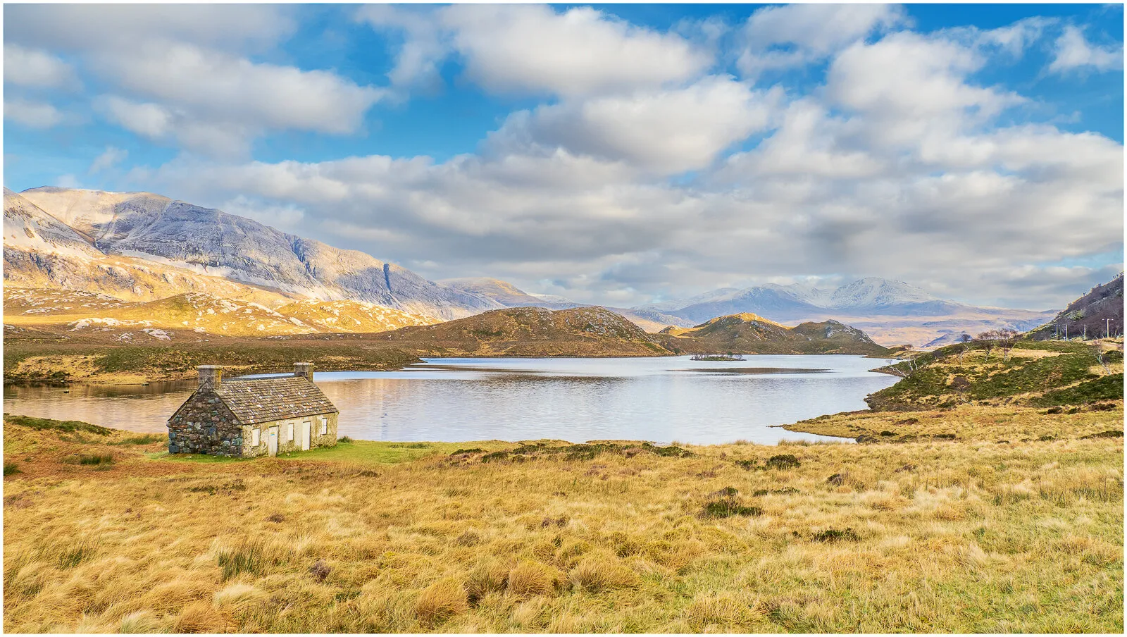 A Bothy By The Loch