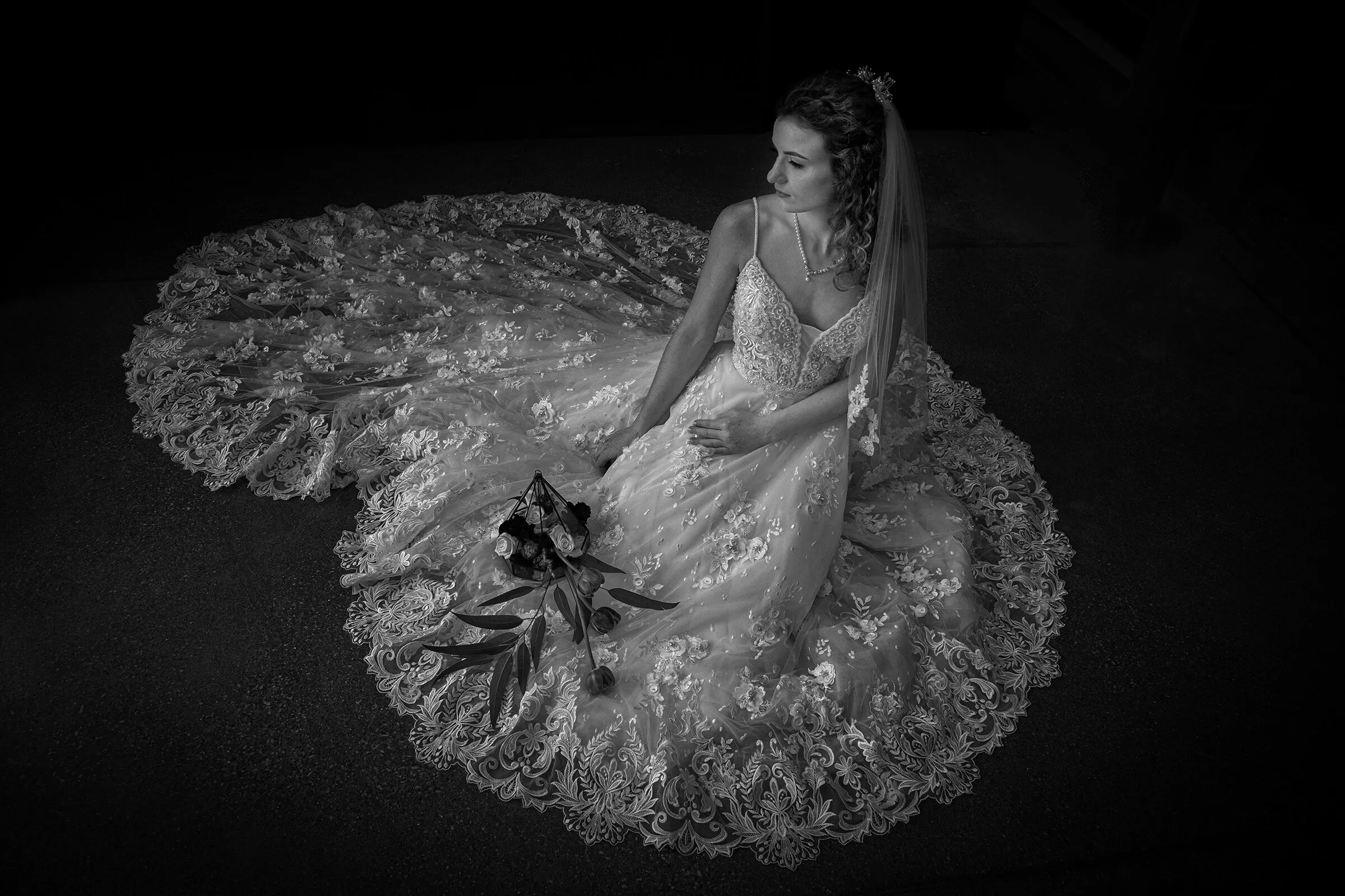 👰‍♂️Bride and her dress