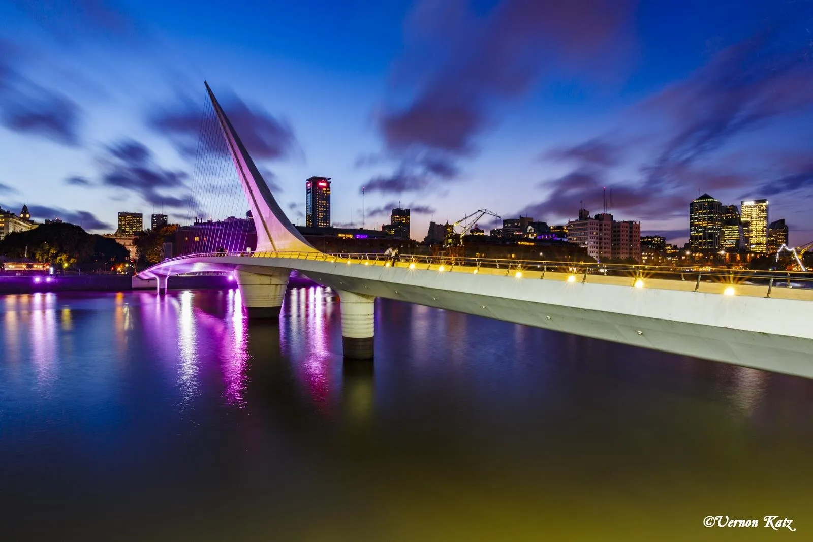 Buenos Aries at night